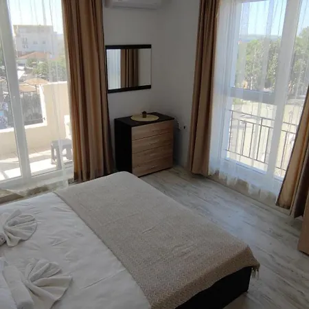 Daire Apartament Central Drazhev *