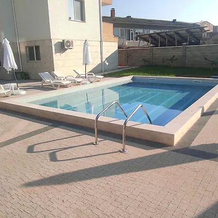 Apartament Central Drazhev דירה